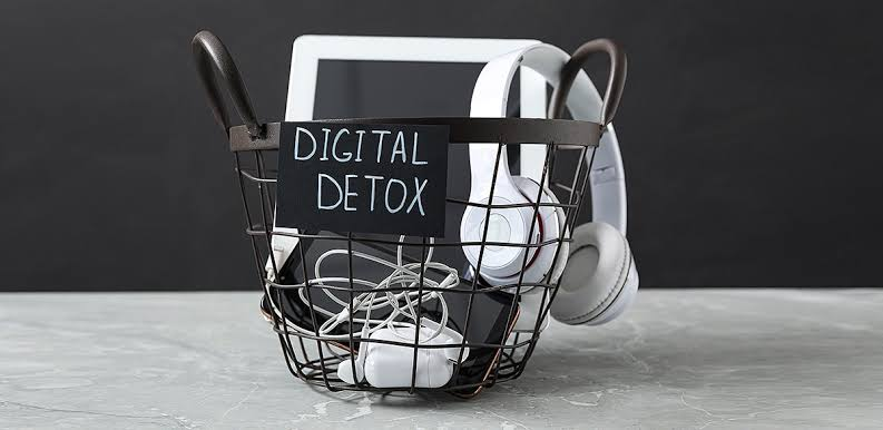 Digital Detox tips for spending less time on screens